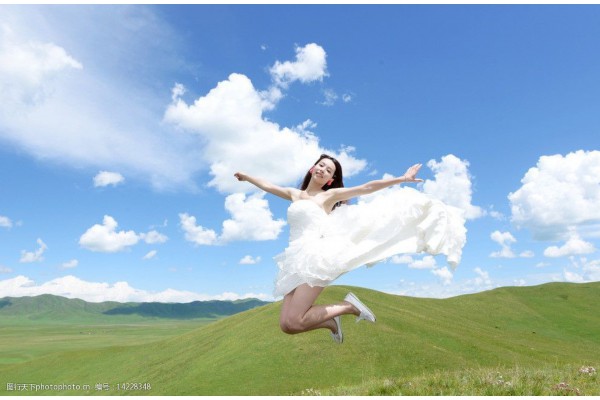 听武汉人江边喝茶，方言里藏着啥乐趣？